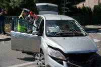 miejsce wypadku drogowego w Ustroniu na ulicy Cieszyńskiej gdzie zderzył się samochód osobowy z ciężarówką